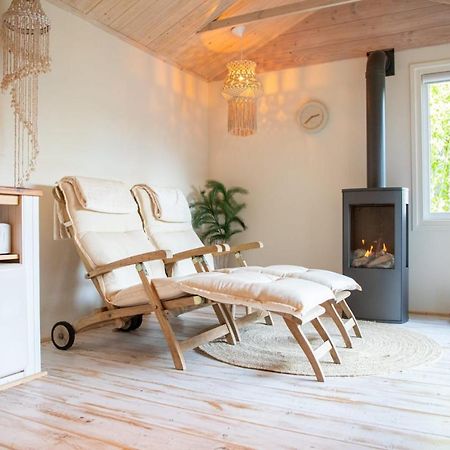 B&B Joli Met Prive Wellness Wemeldinge Exterior foto
