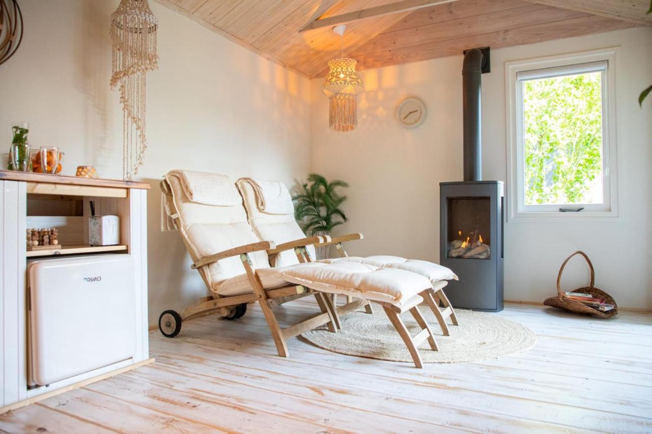 B&B Joli Met Prive Wellness Wemeldinge Exterior foto